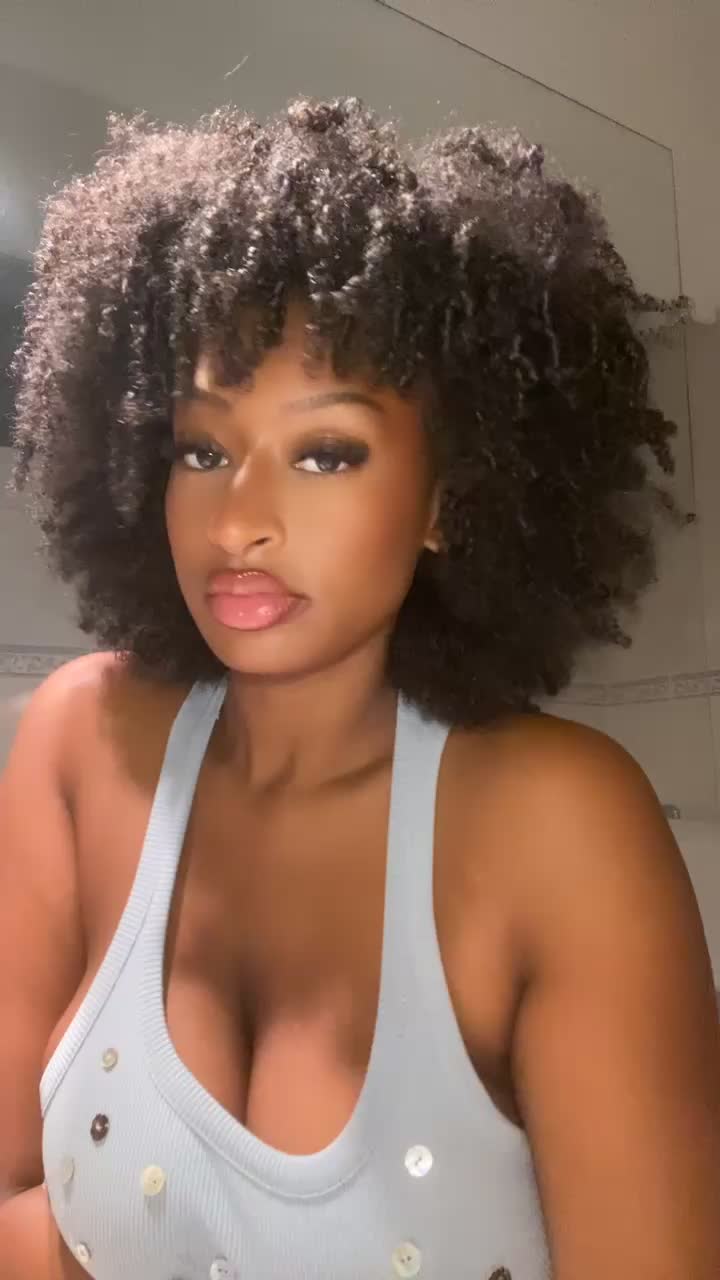 @Linda 🍭🍬