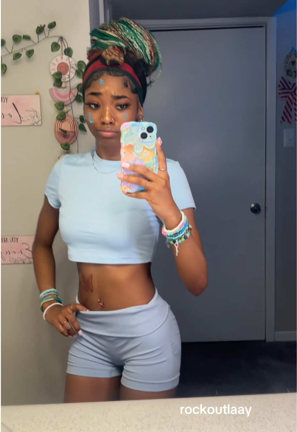 @rockoutlaay