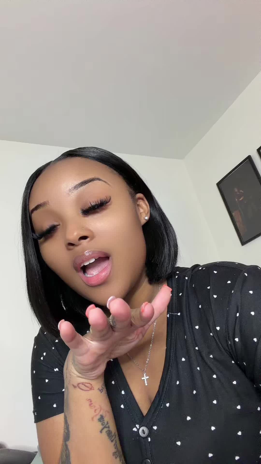 @Ariana Wright | Hairstylist