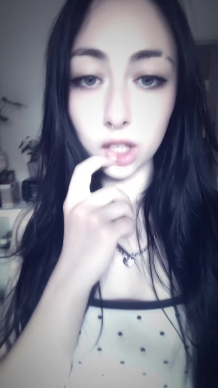 @Juli 🦇