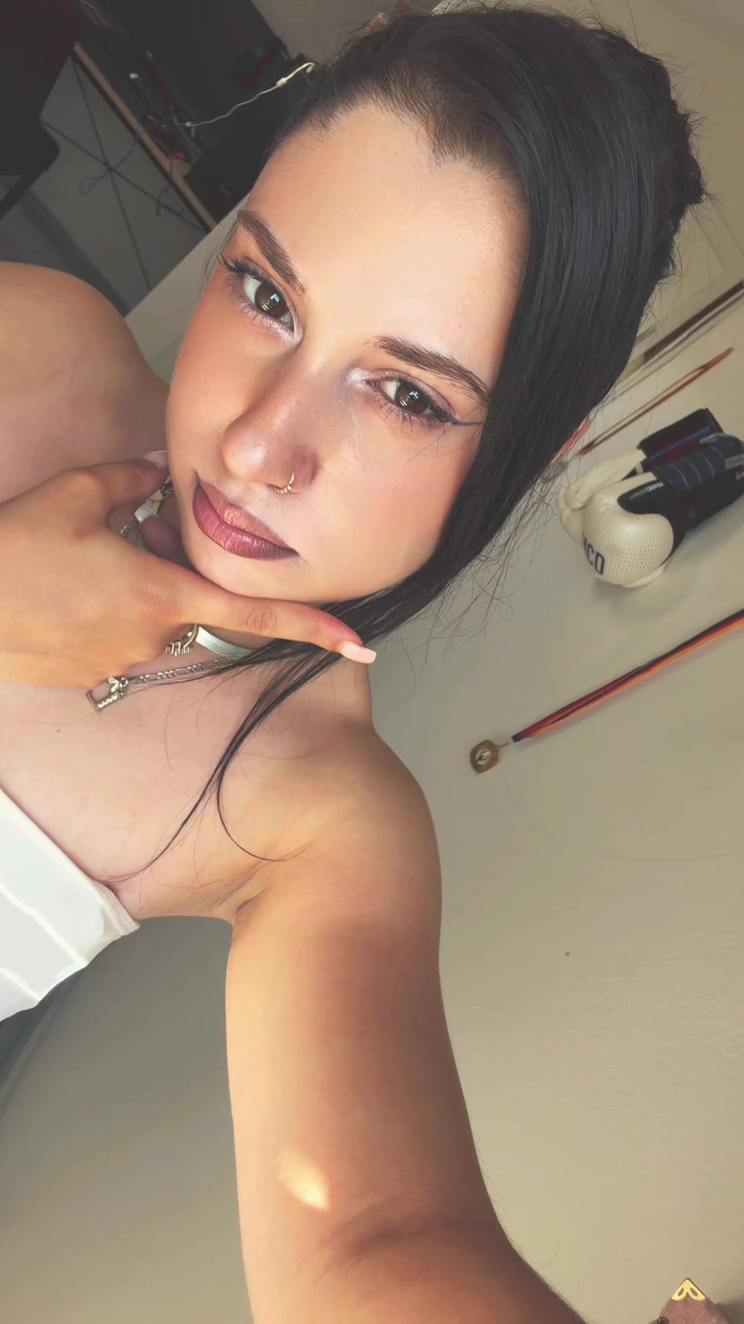 @🫂