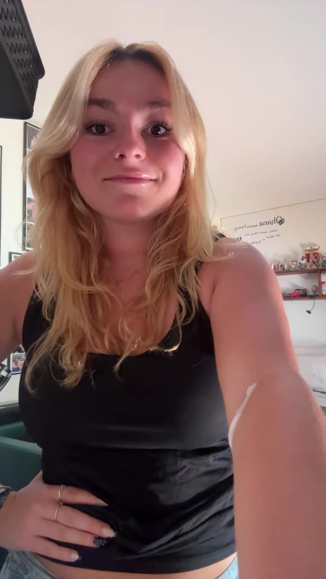 @Clémence🌟