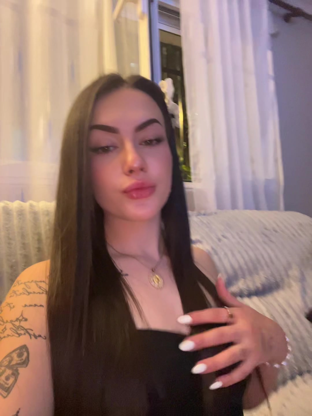 @Carlota