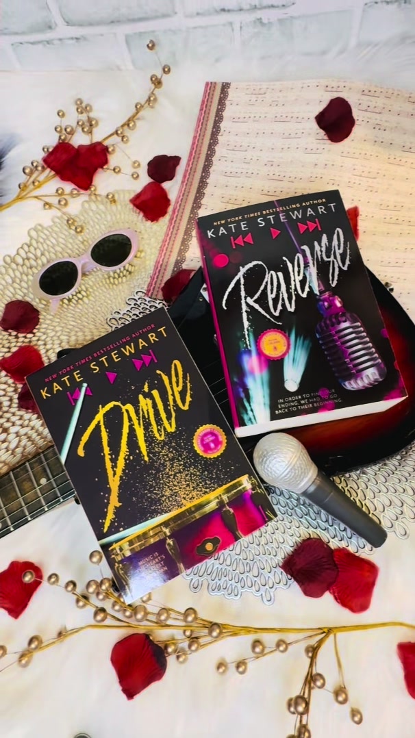 @MissPetiteBrunetteBookBlog