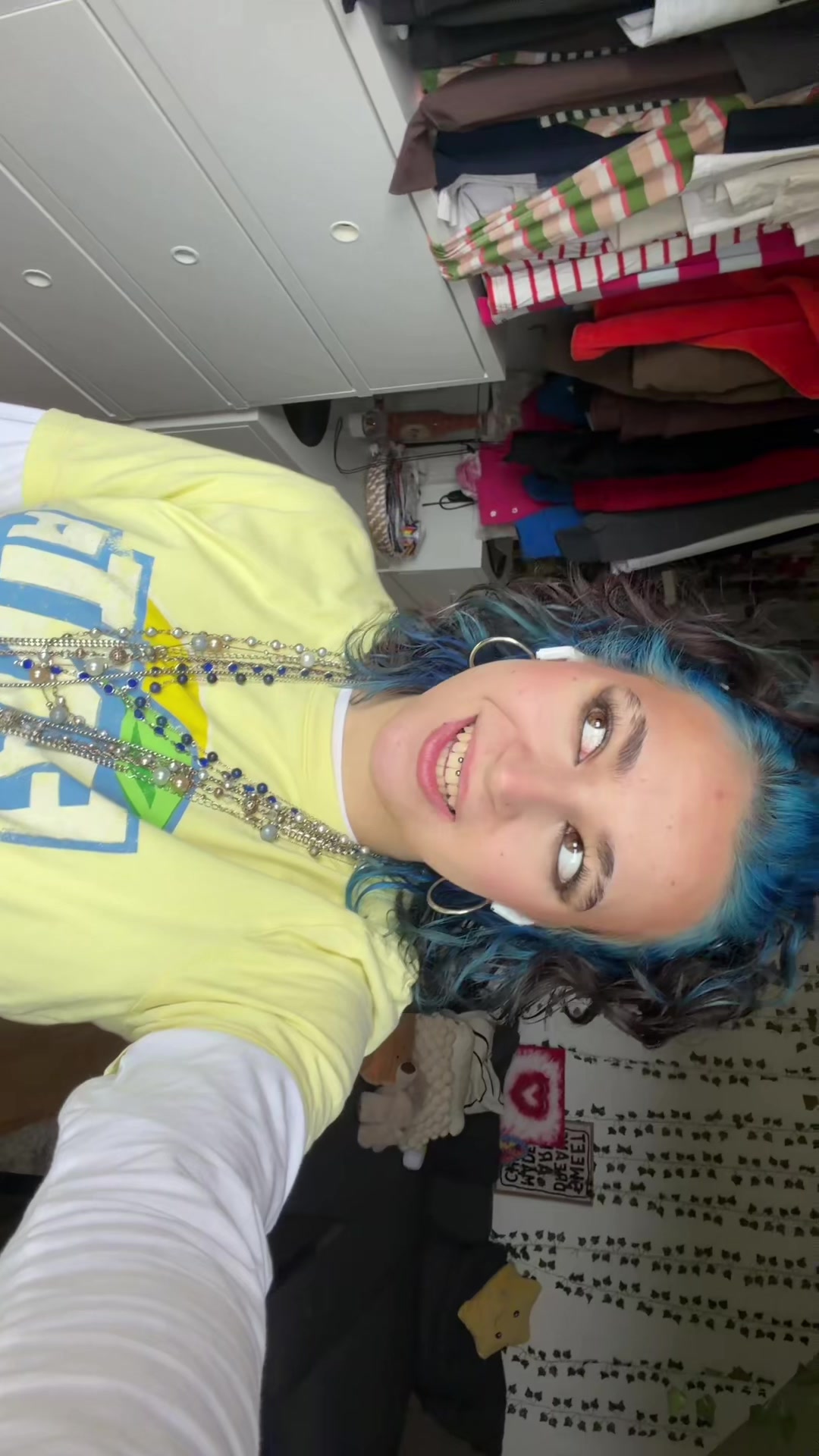 @whois_fenja
