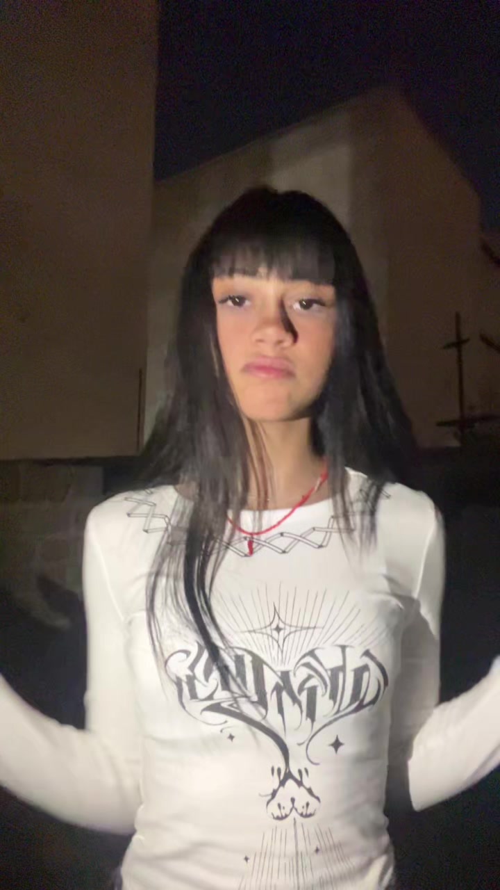 @Kiana8k