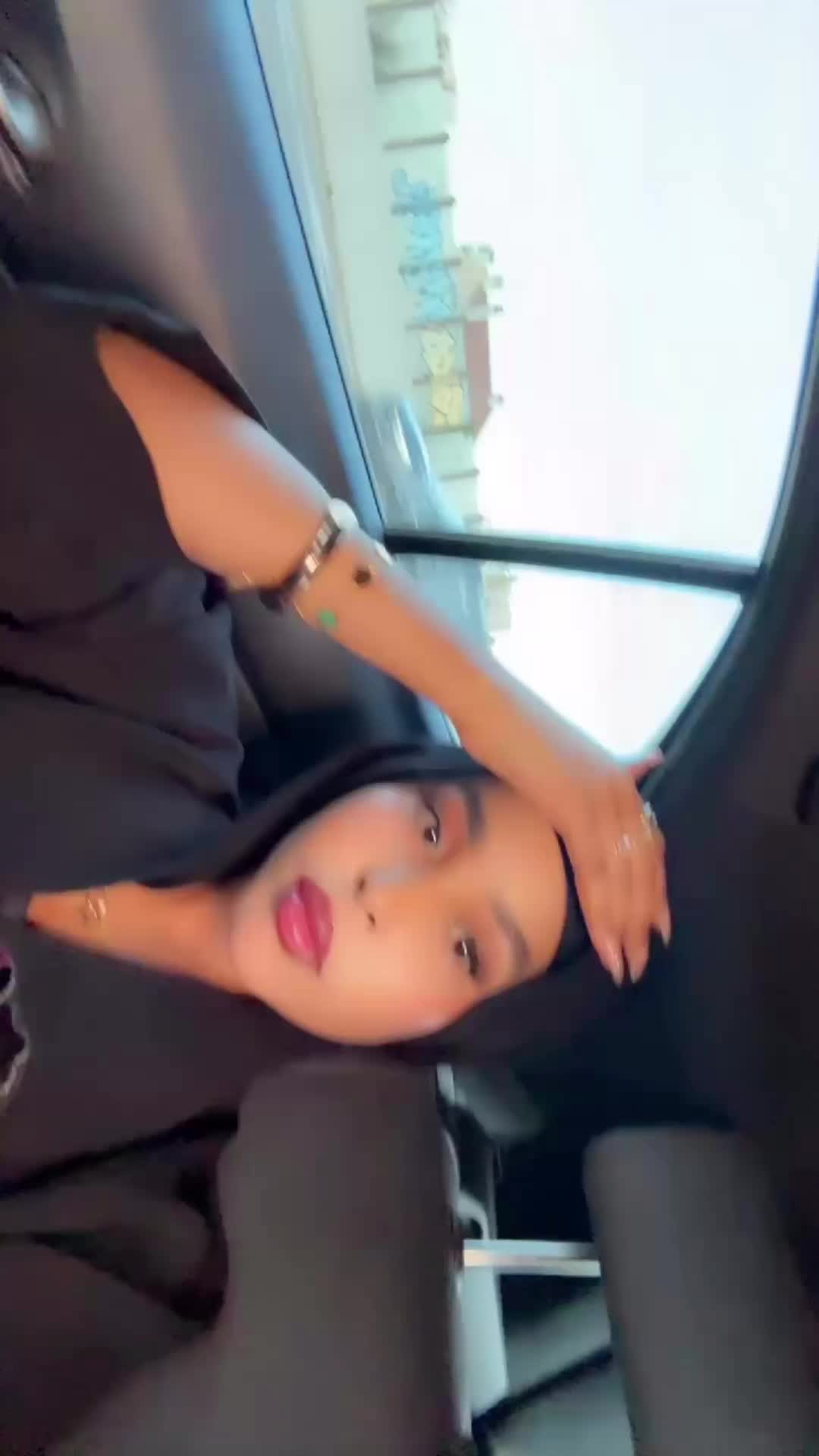 @🐎