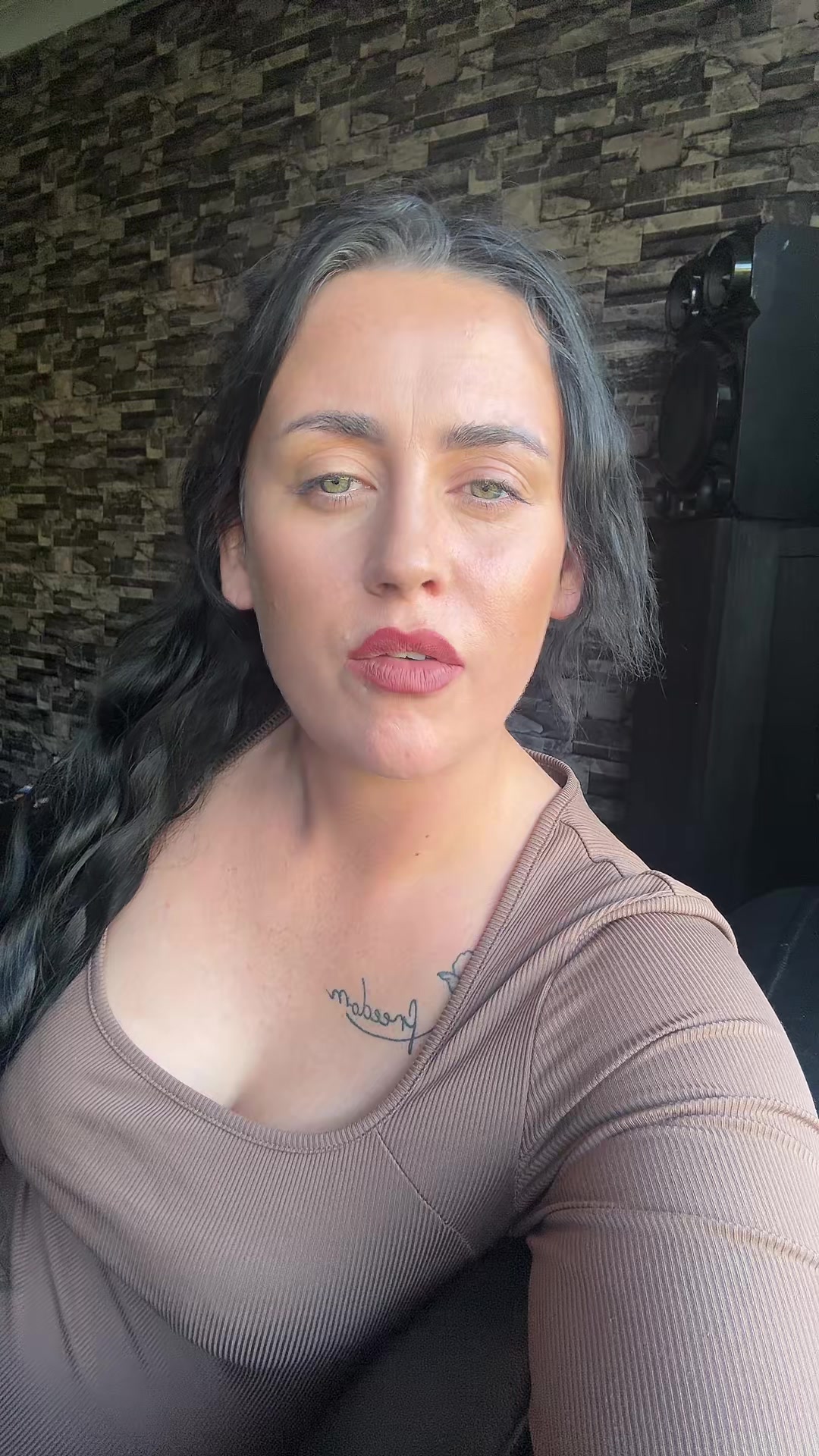 @Holly🦋🦄