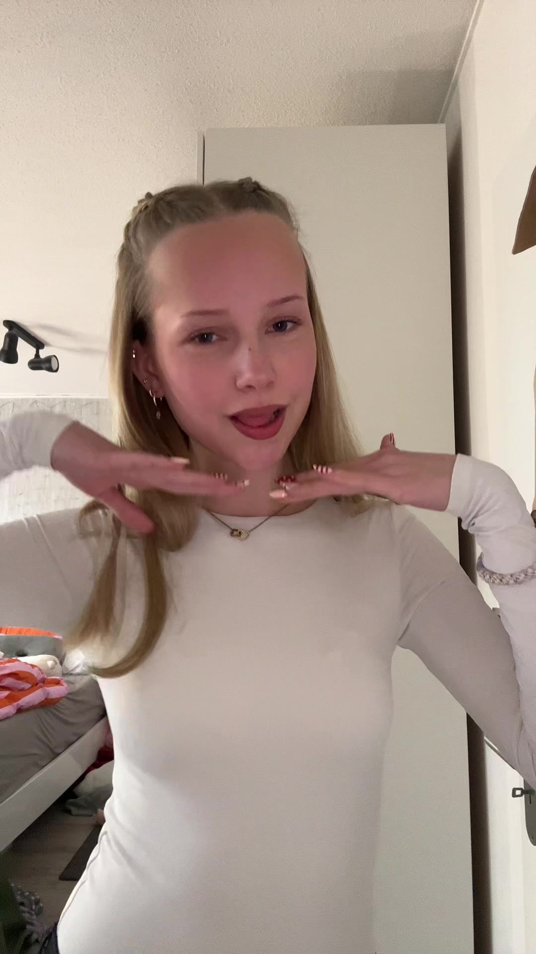 @anna