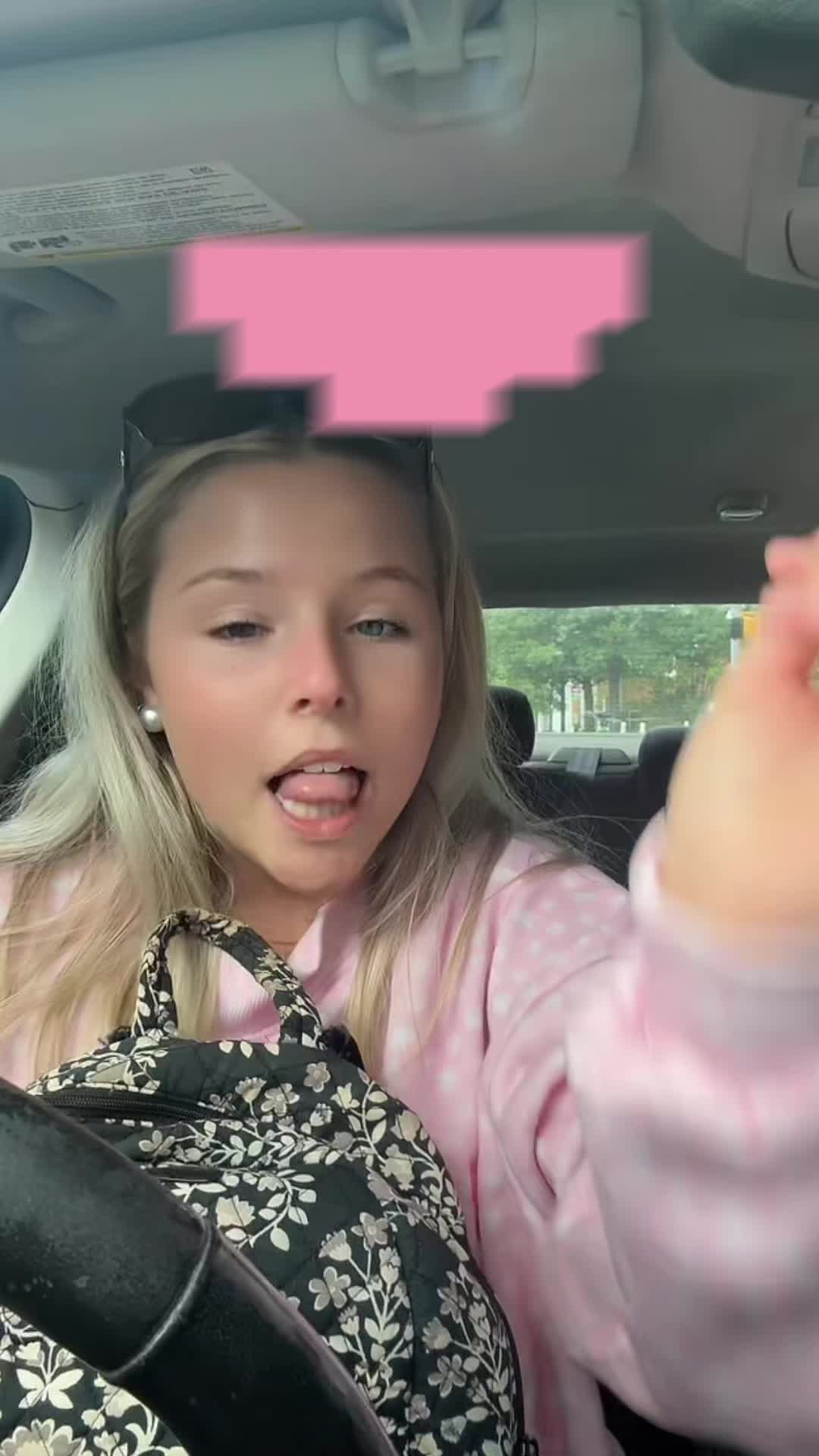 @thecarliedavis