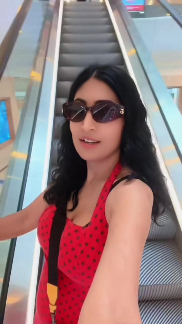 @Rheetu🦋