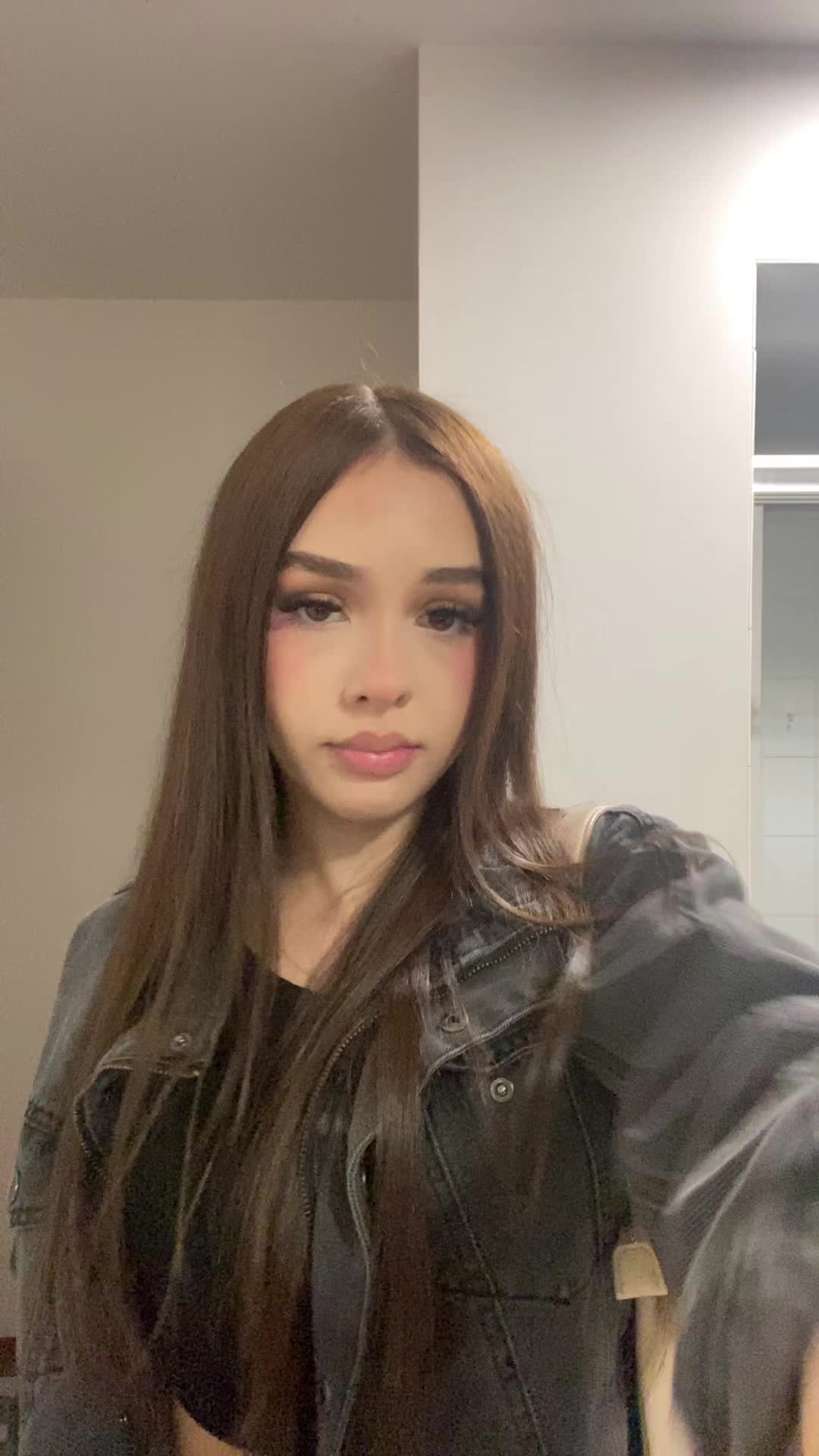 @Annaiz
