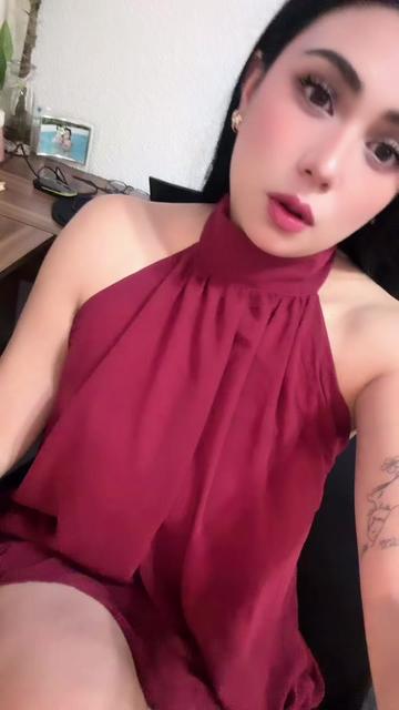 @JACQUELINE MRUBIO 🍒