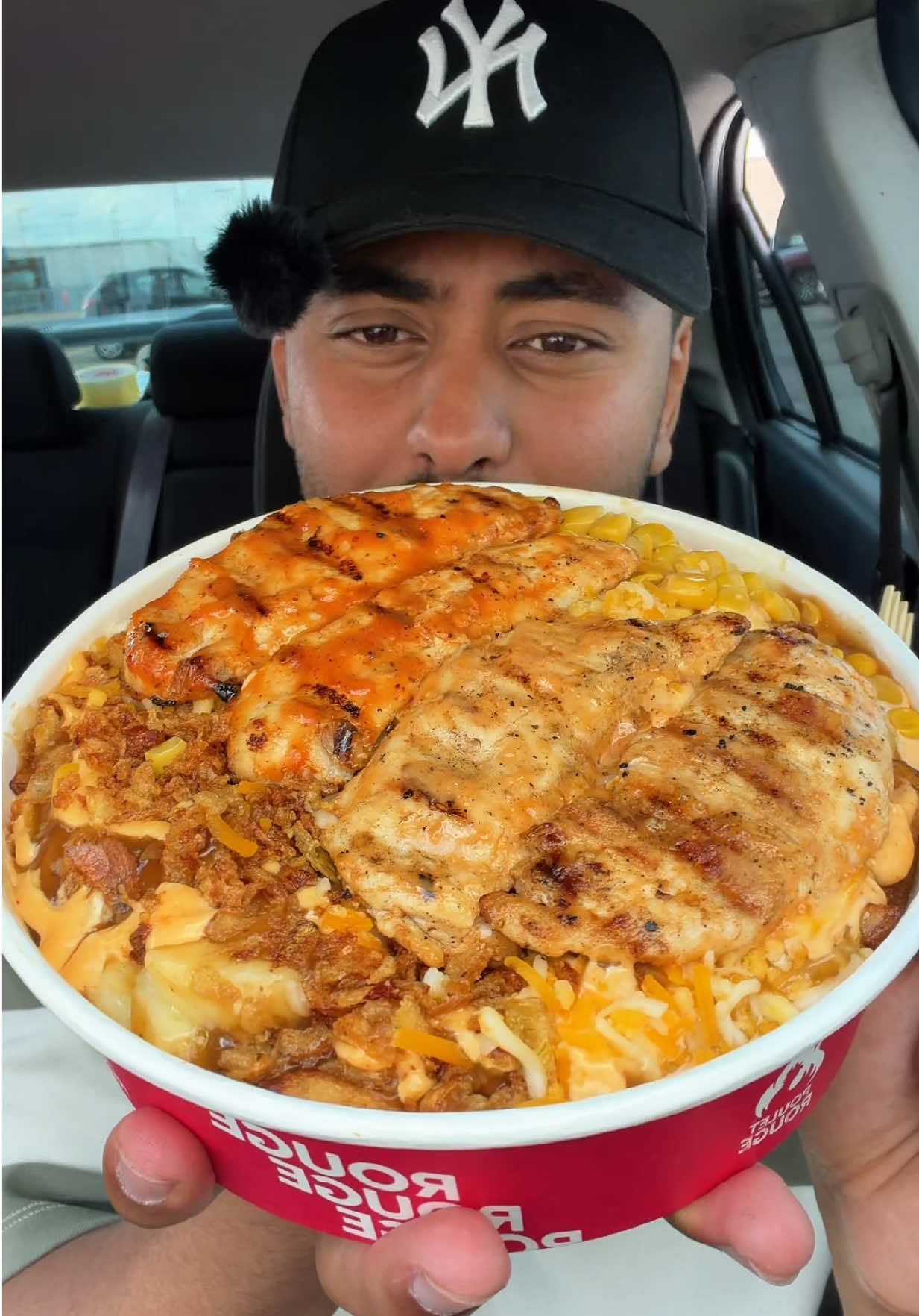 @hassounaeats