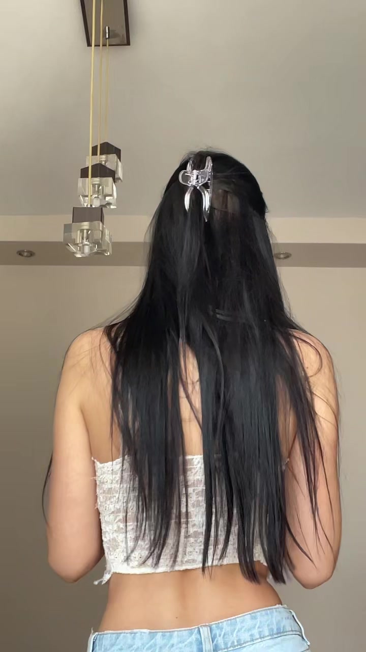 @adelyinna