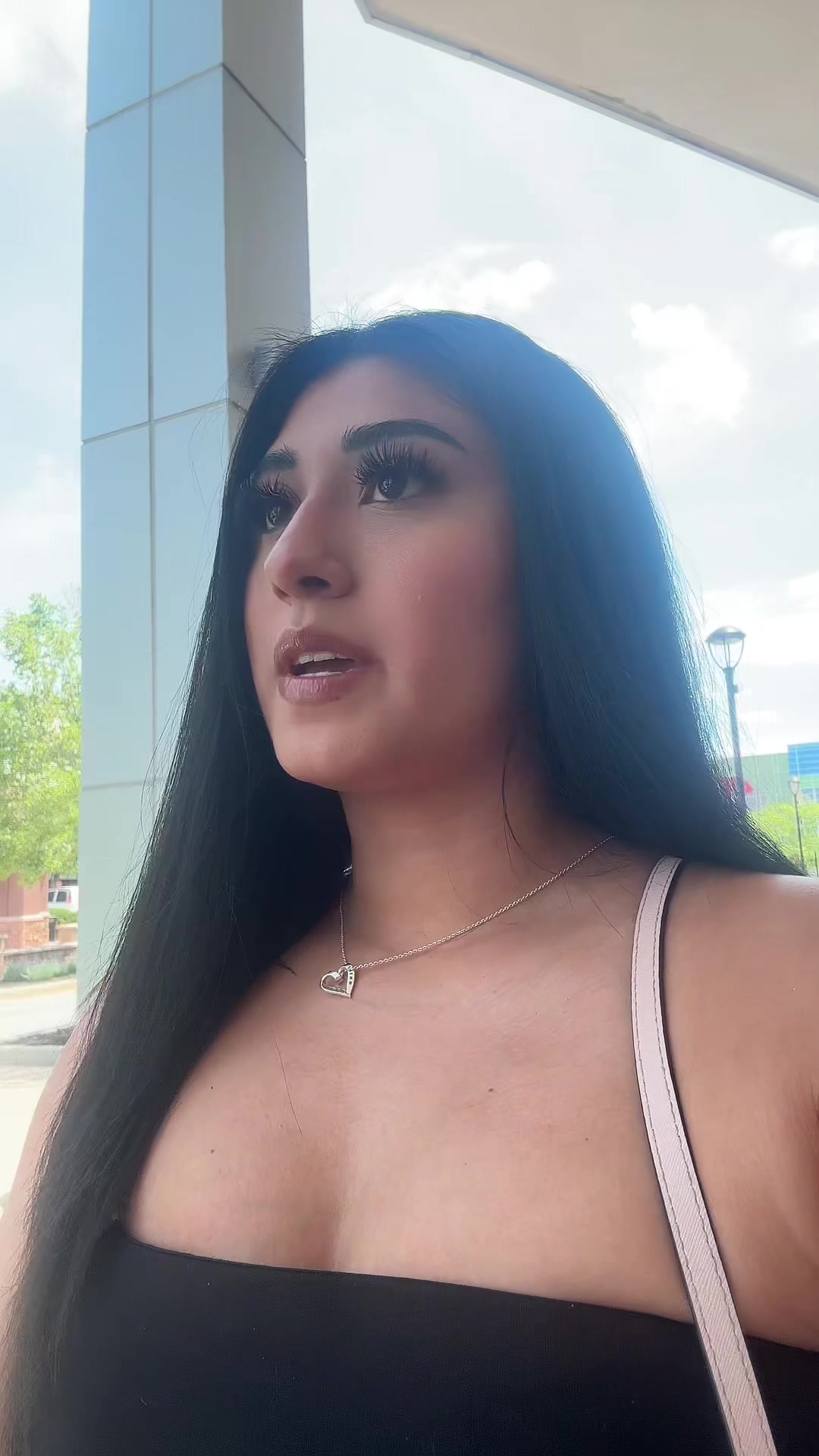 @Nayeli