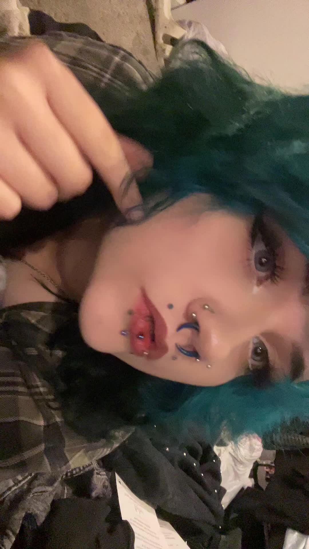 @hmmm