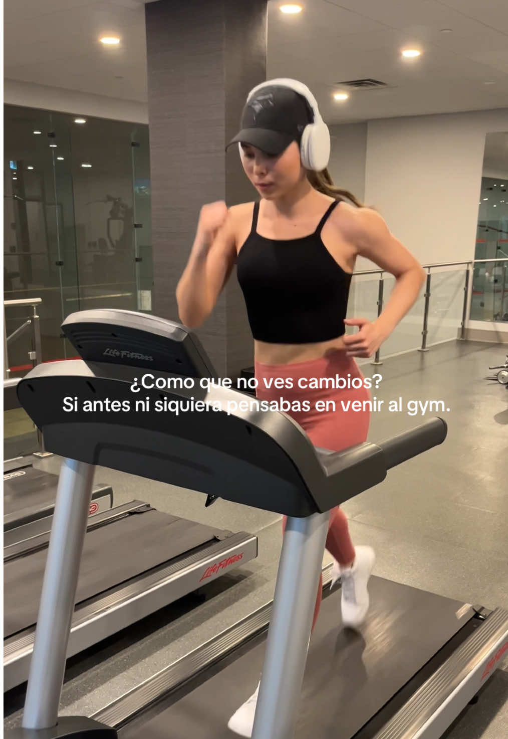 @VICTORIA ELÍAS
