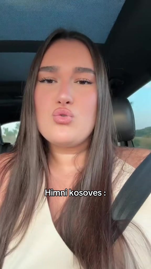 @RafaelaPnishi