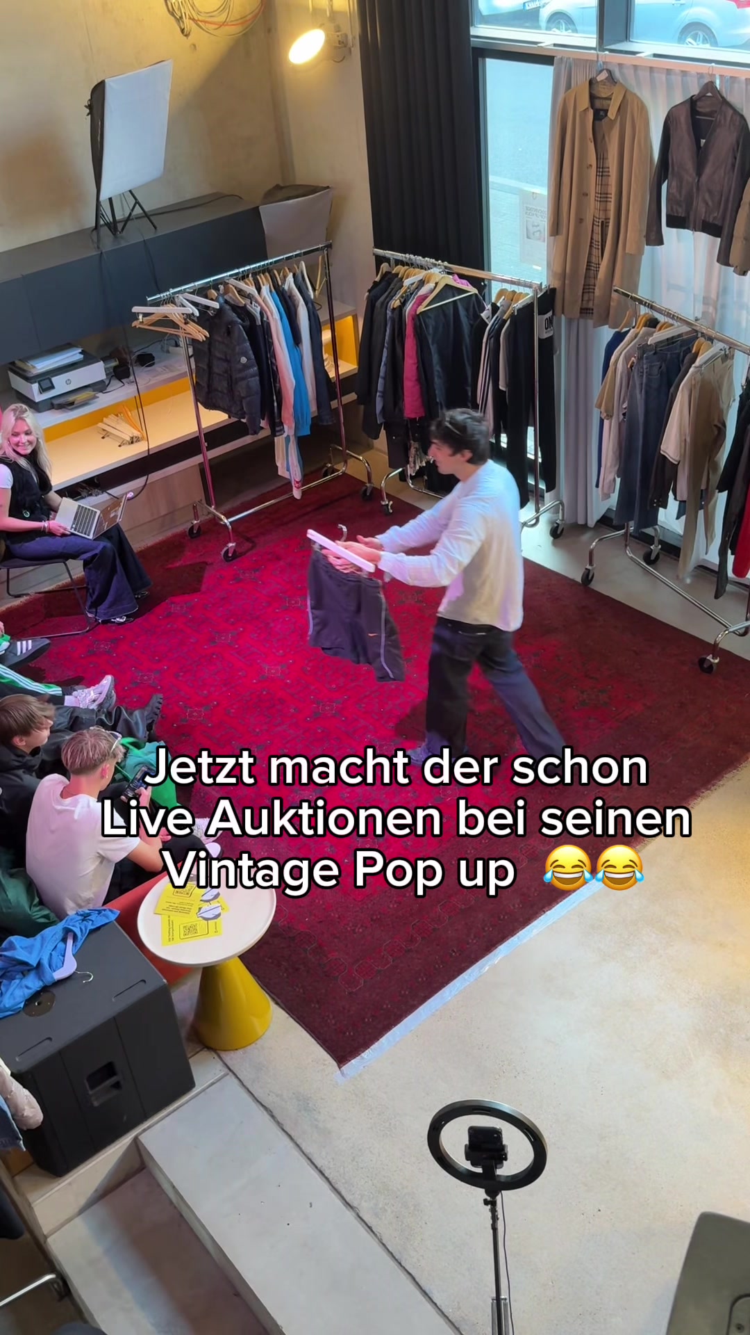 @Stillthrifting Onlineshop