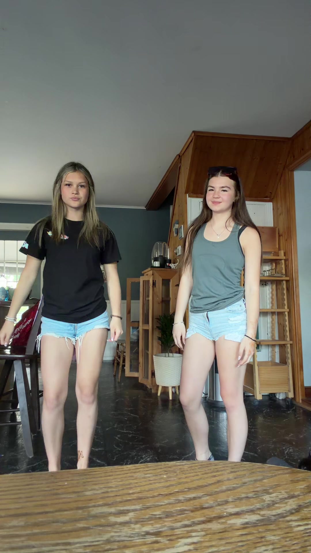 @𝐹𝒶𝓇𝓇𝒶𝒽