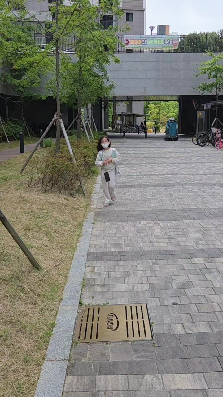 @J̌