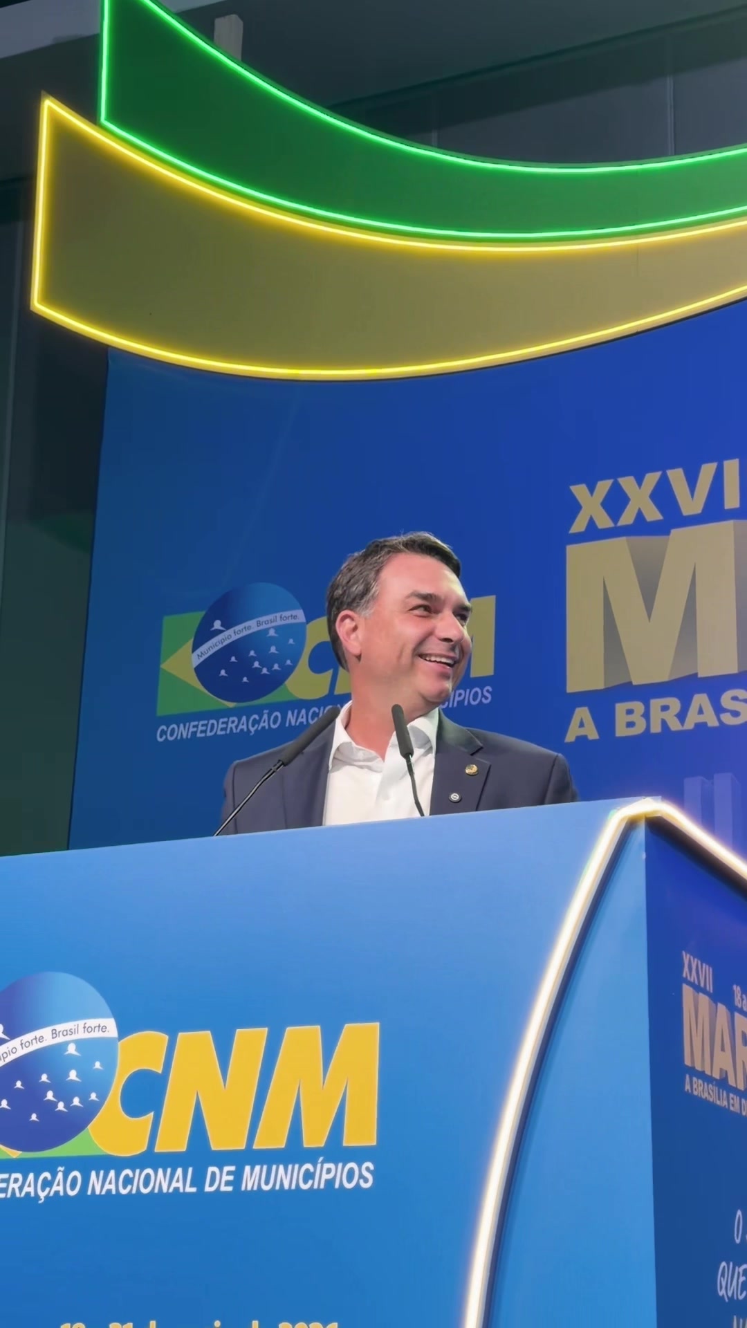 @Flávio Bolsonaro