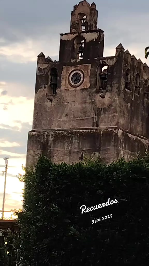 @elvirita la pueblerina