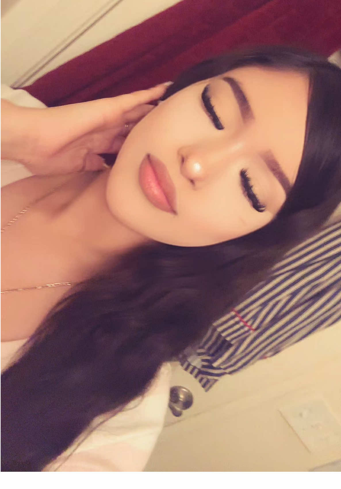 @isabella