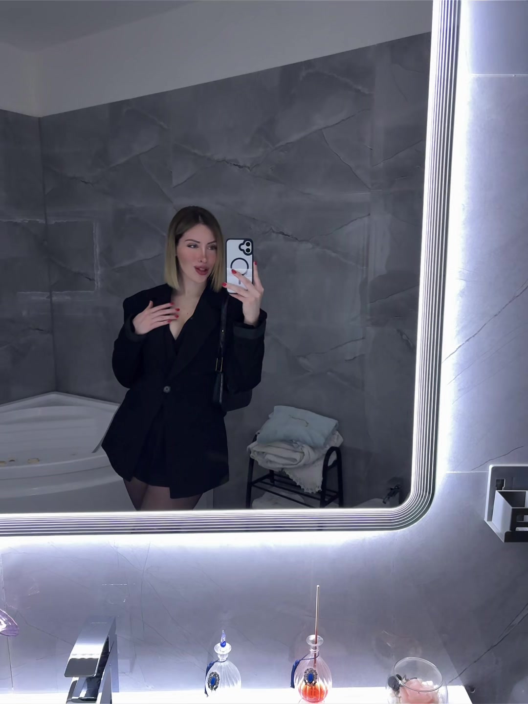 @Fefè🐺