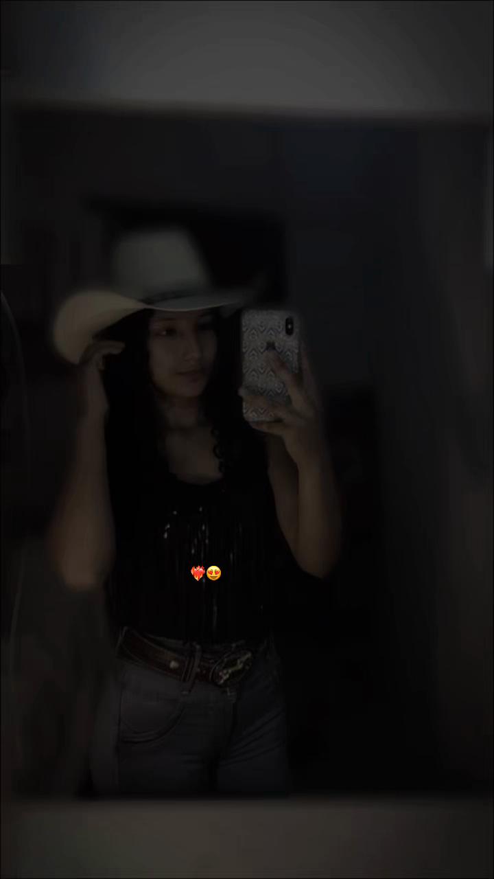 @𝓔𝓼𝓶𝓮𝓻𝓪𝓵𝓭𝓪 🧚🏽♀️💞