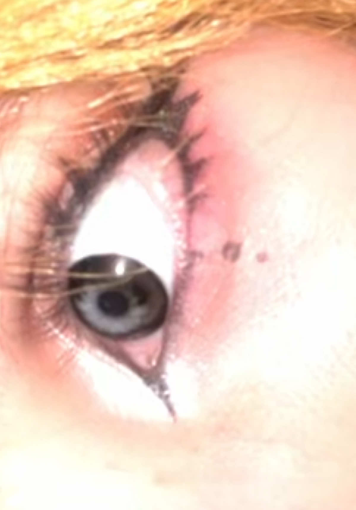 @Cl3li4