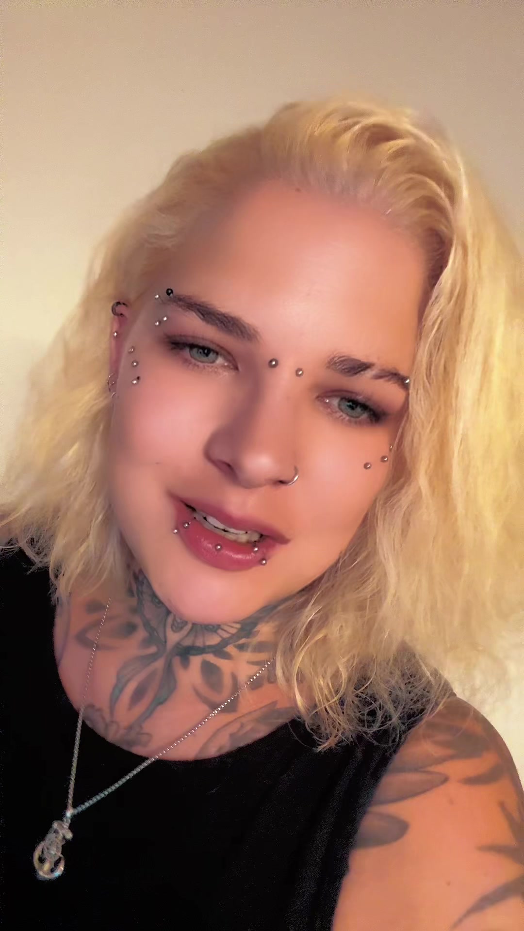 @🦋..𝓑𝓻𝓸𝓴𝓮𝓷_𝓢𝓸𝓾𝓵..🦋