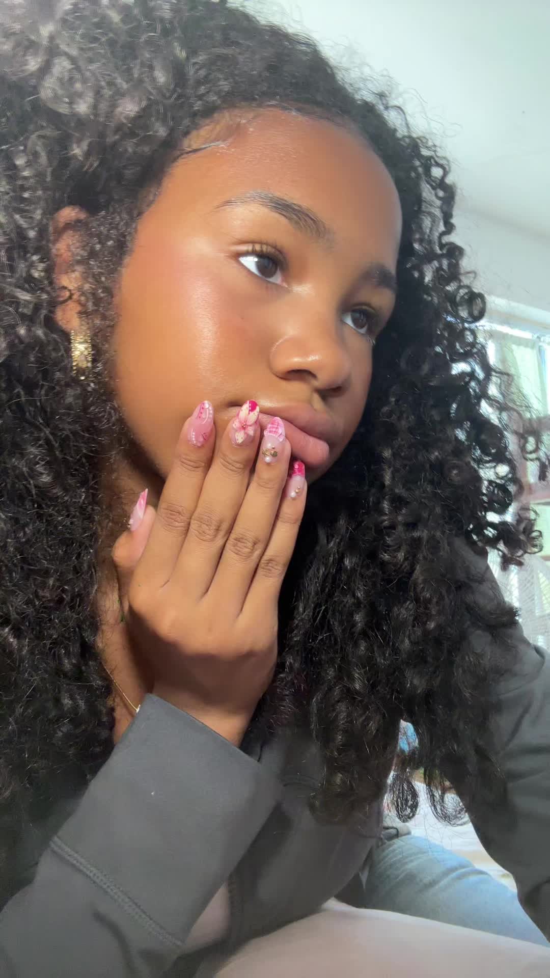 @Curlsbyhana