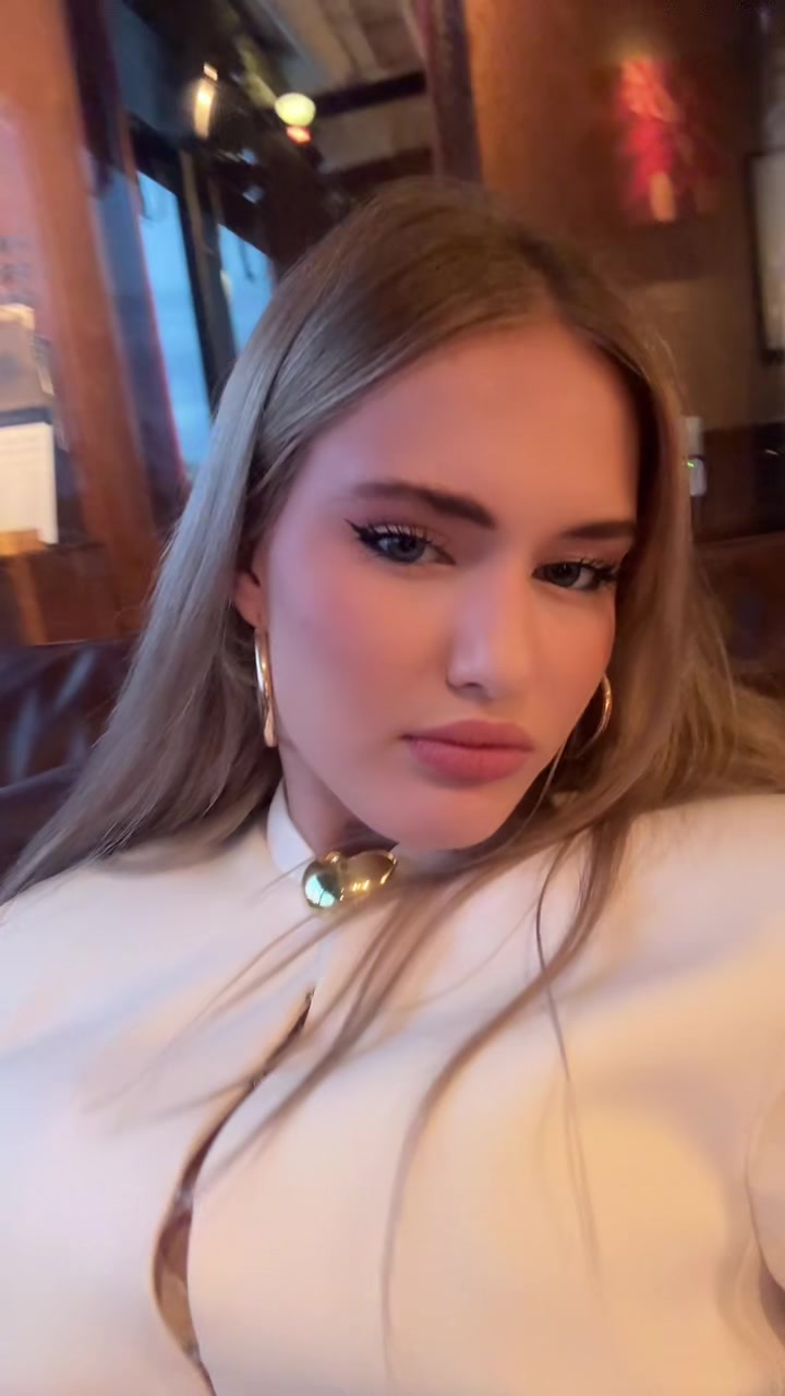 @даша
