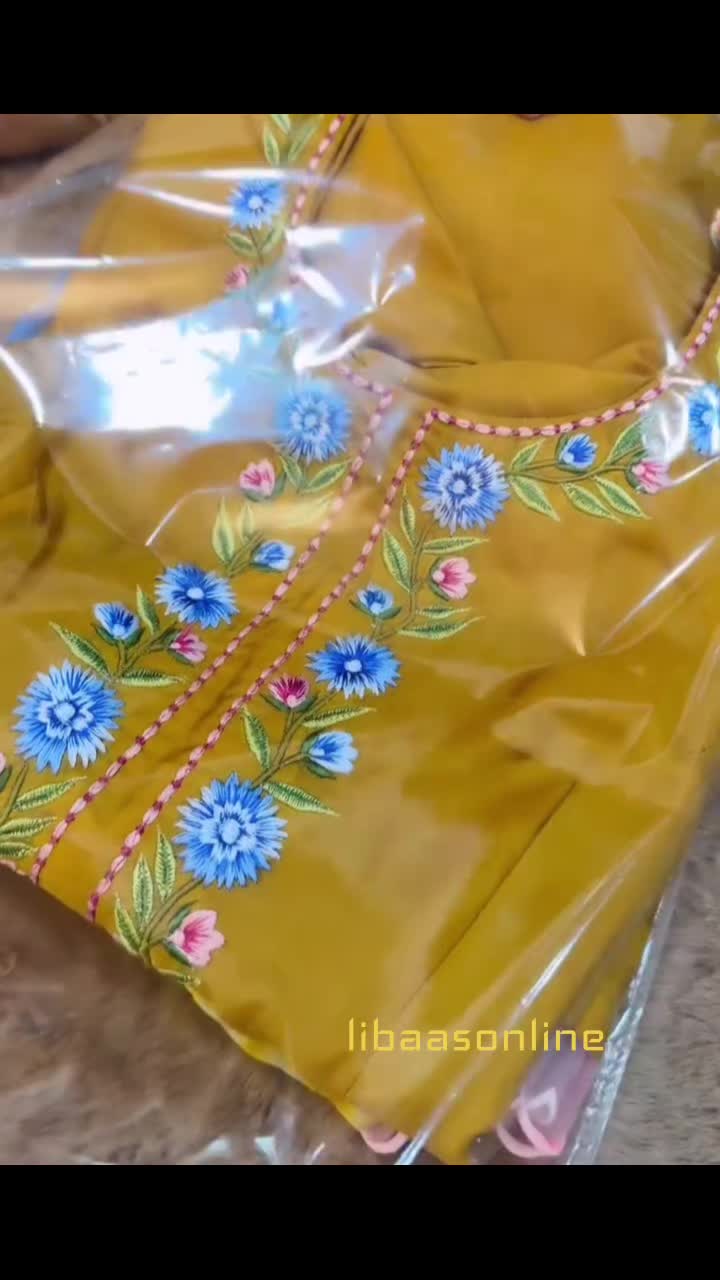 @ਲਿਬਾਸ by ਕੌਰ