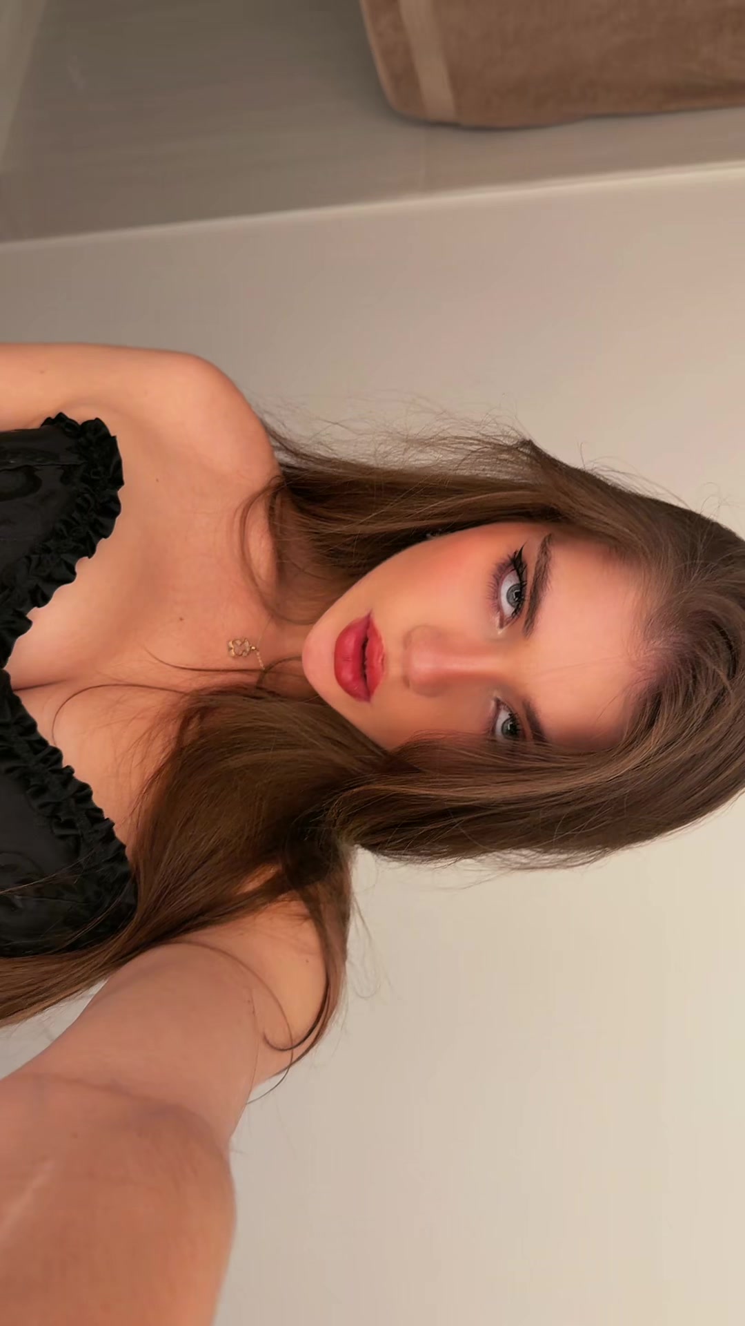 @николь.