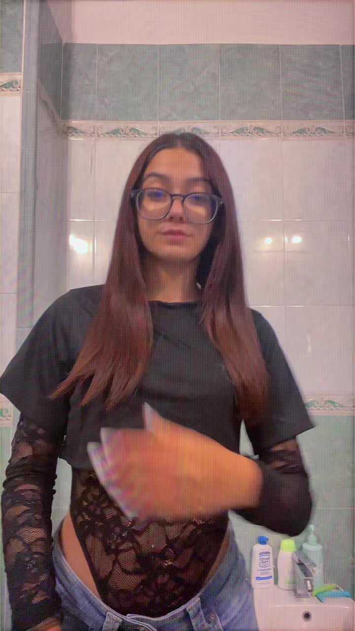 @cubanita🇨🇺👸🏽