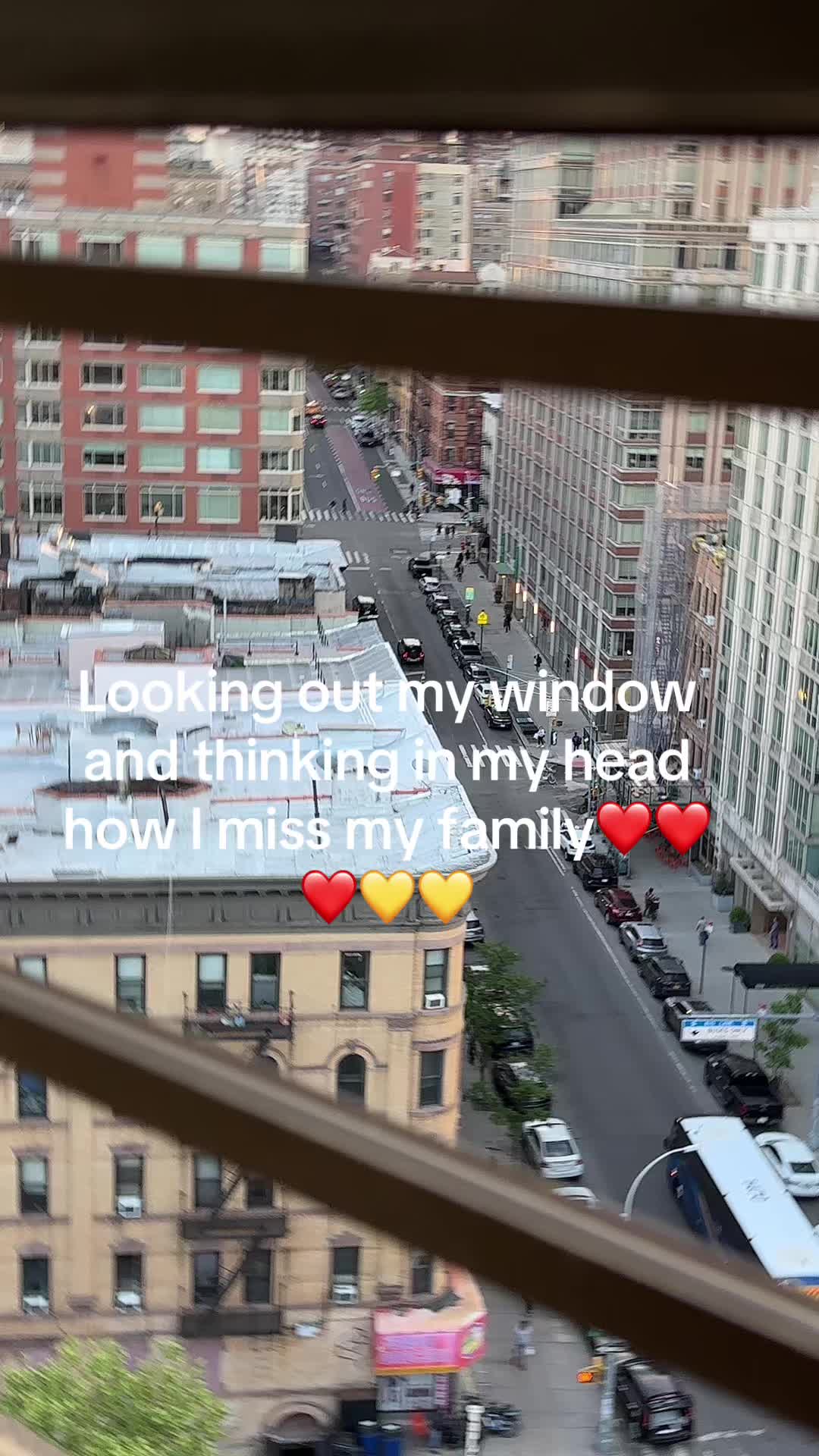 @Theprettyesgirlnametaytay