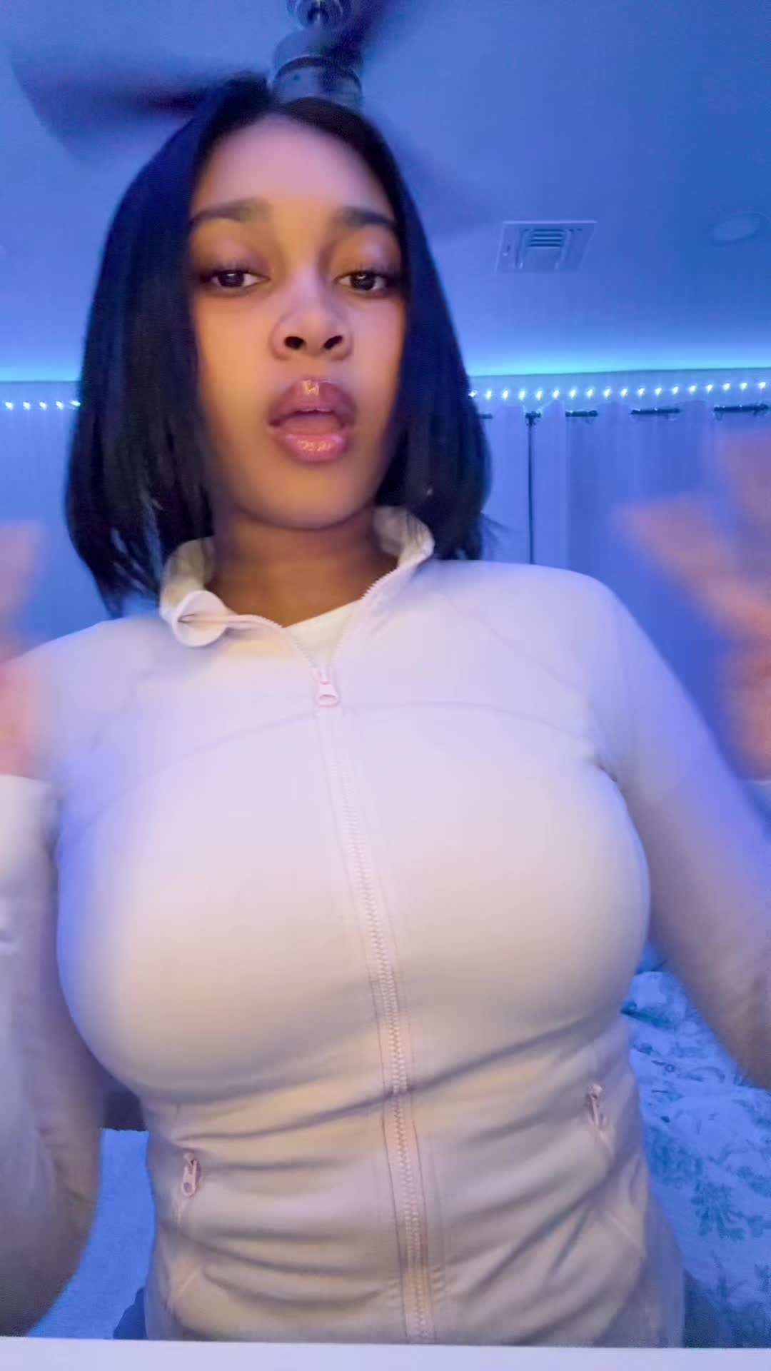 @ᥫ᭡ .