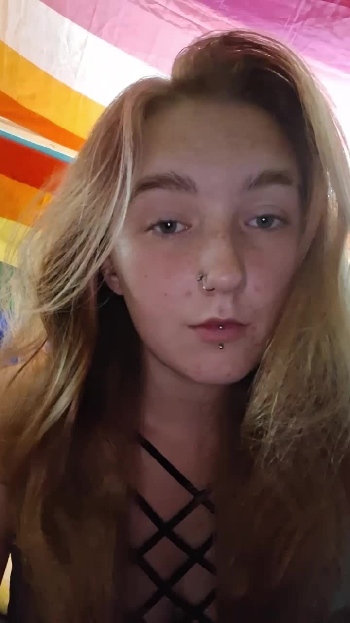@AlexisKaye