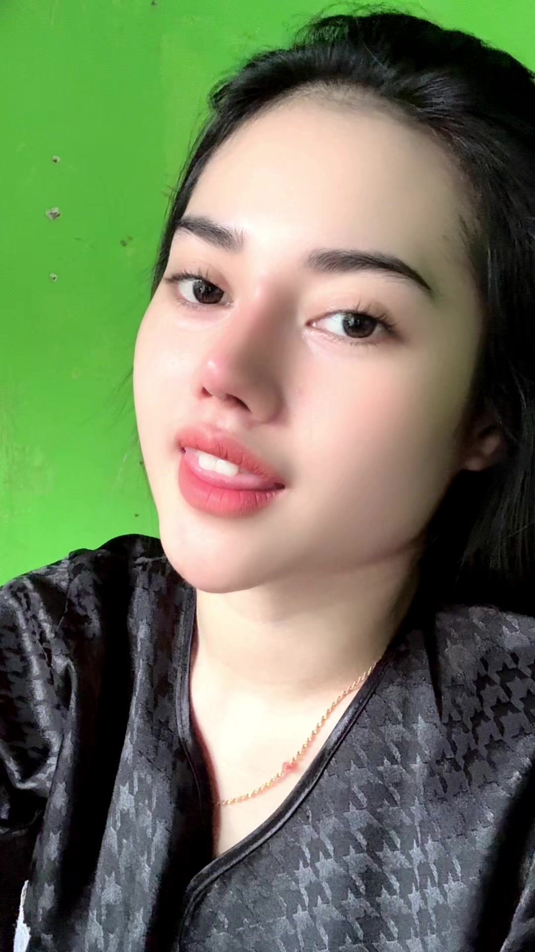 @Laura Beauty🌹