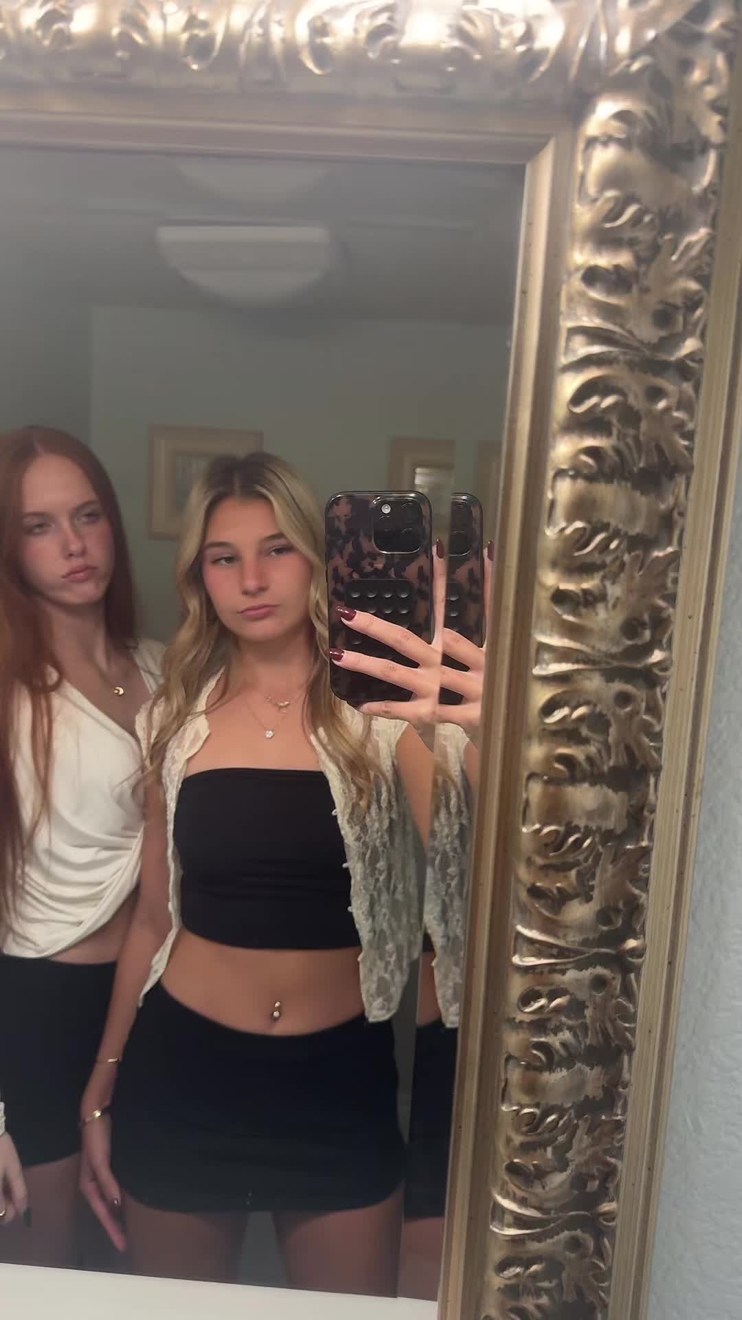 @lily