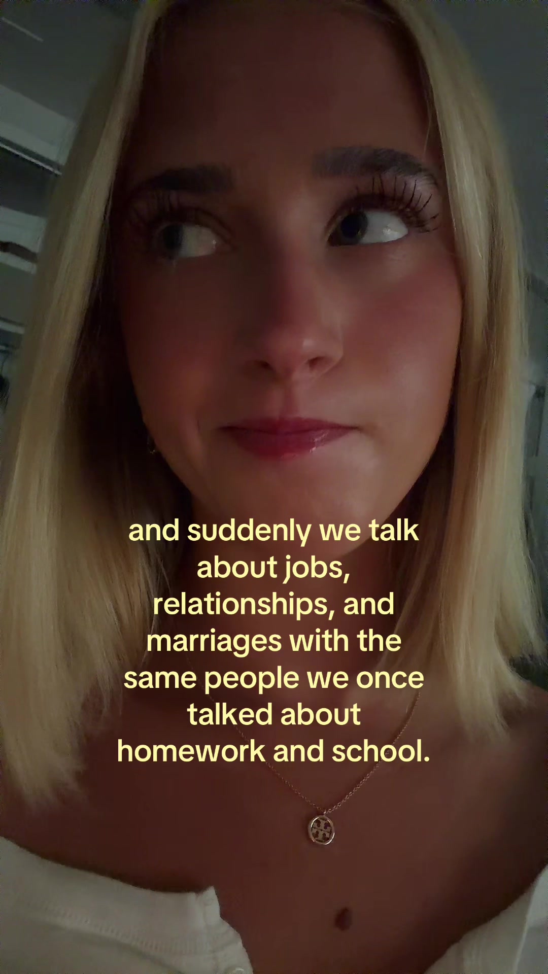 @theelliebarker