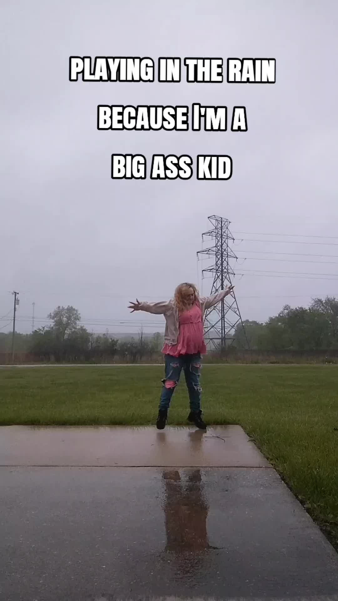 @LucyThiel.