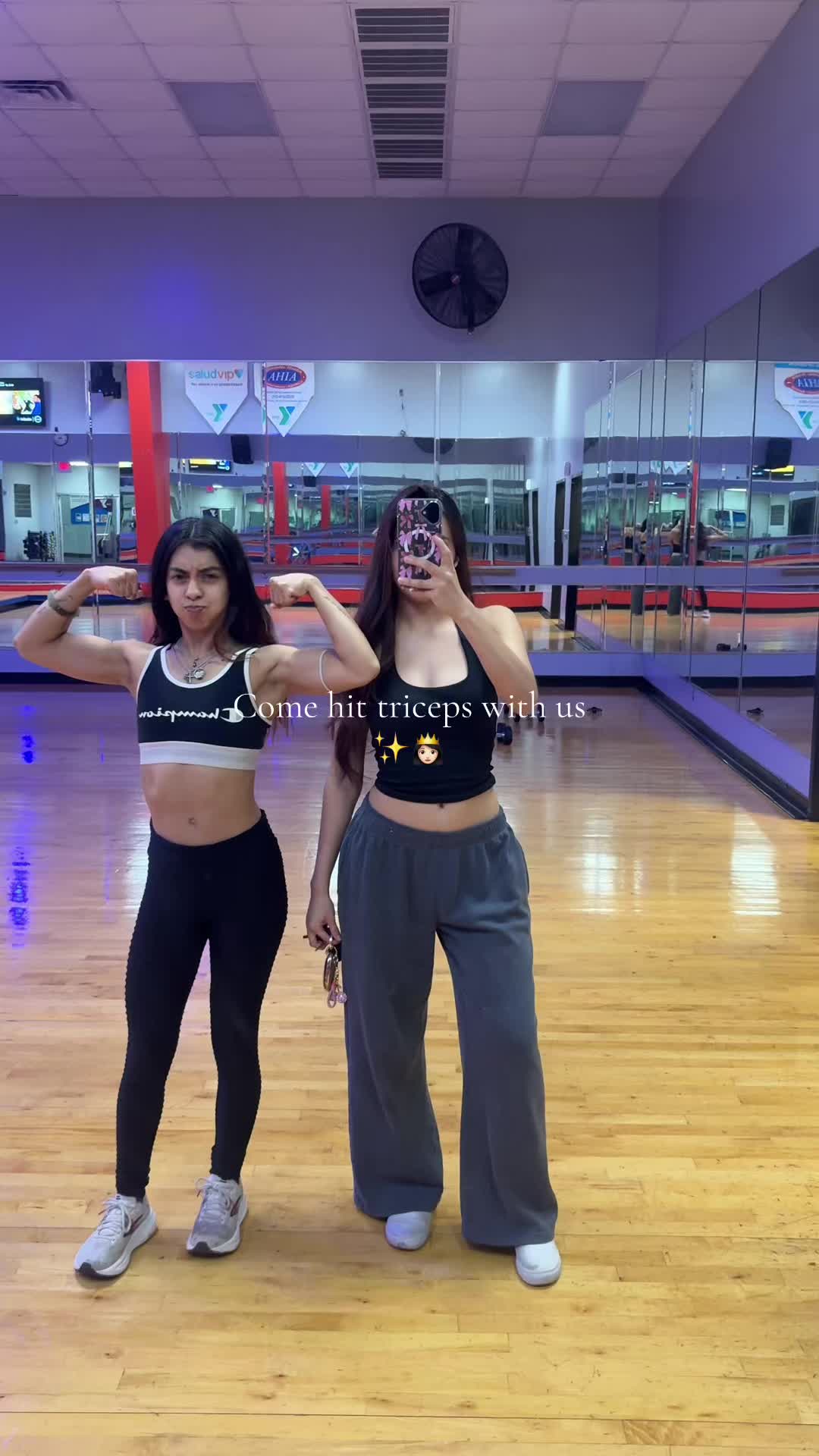 @𝒬𝓊𝑒𝑒𝓃𝒾𝑒 𖣂🖤