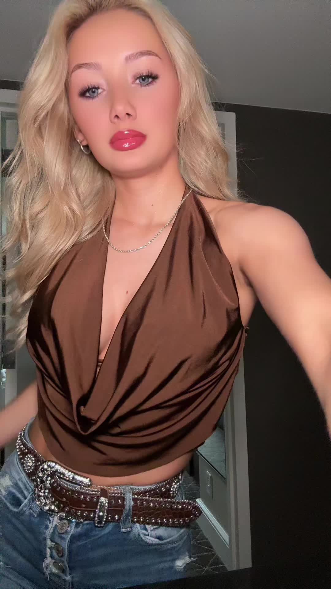 @Anna💜