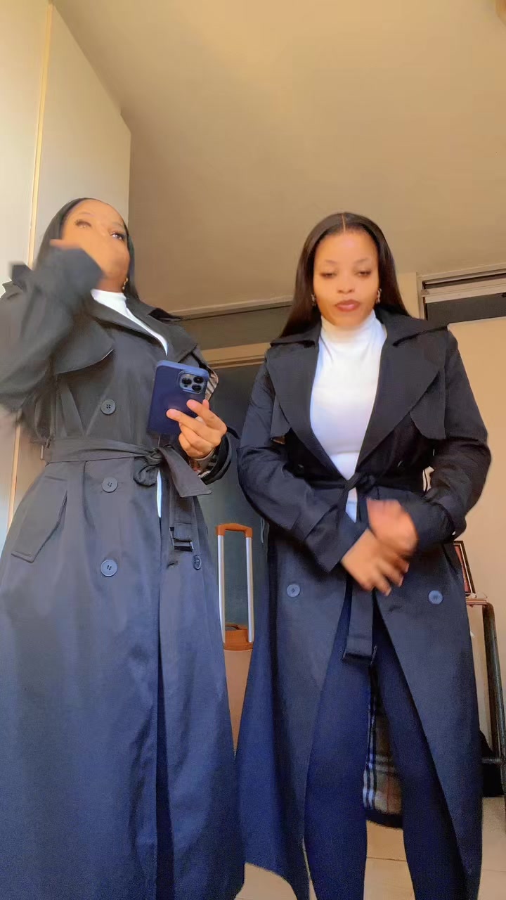 @mndebeletwins