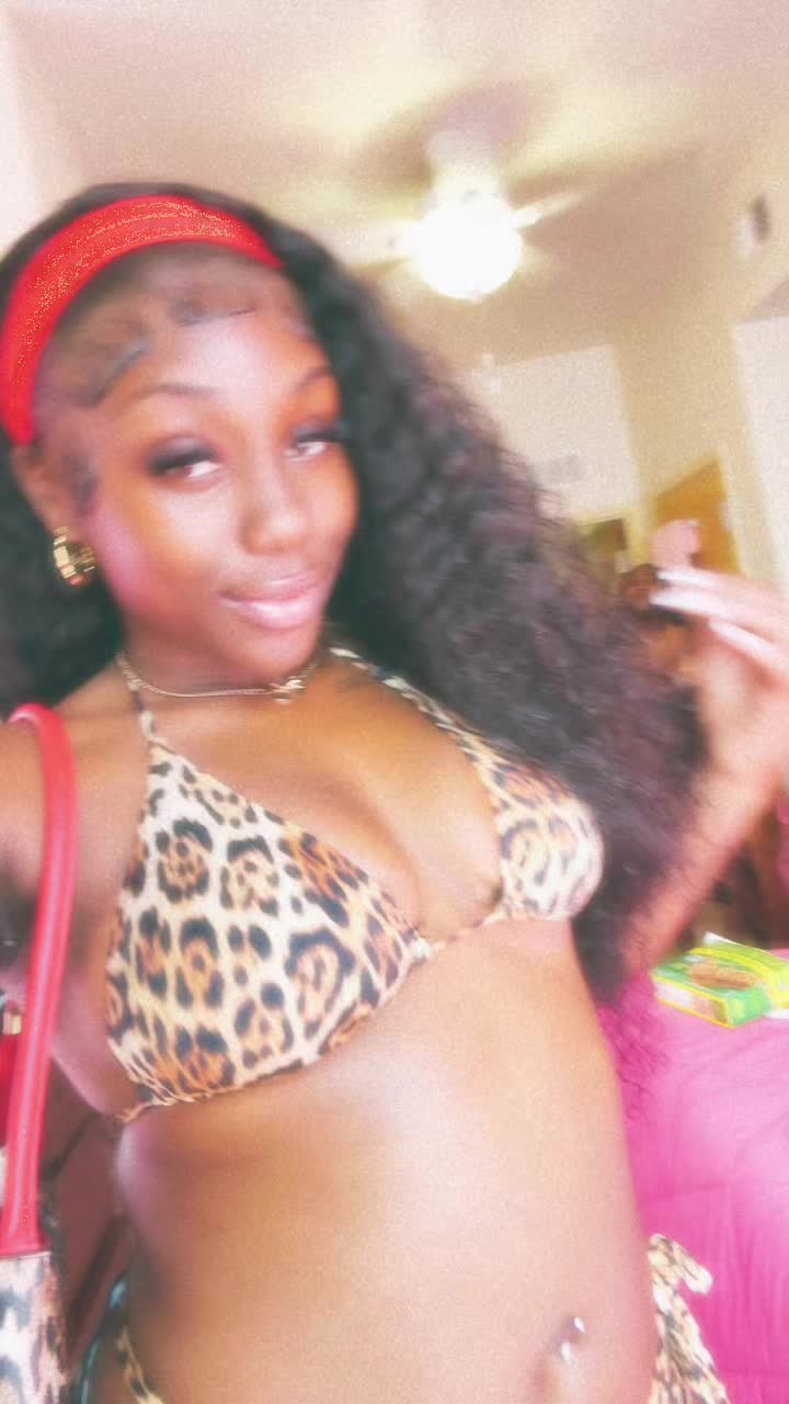 @KMonae🫧