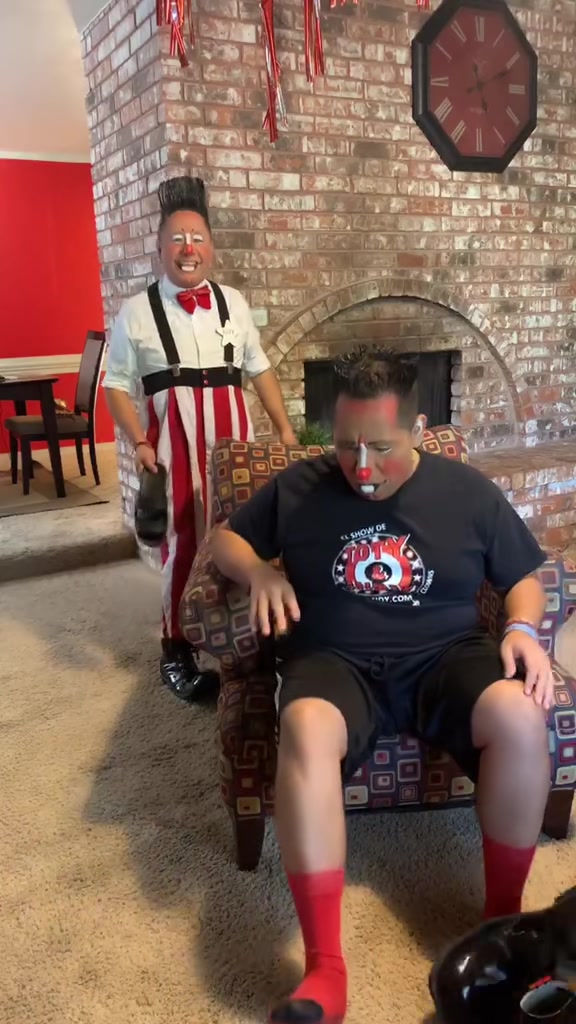 @Toty & Andy the Clowns